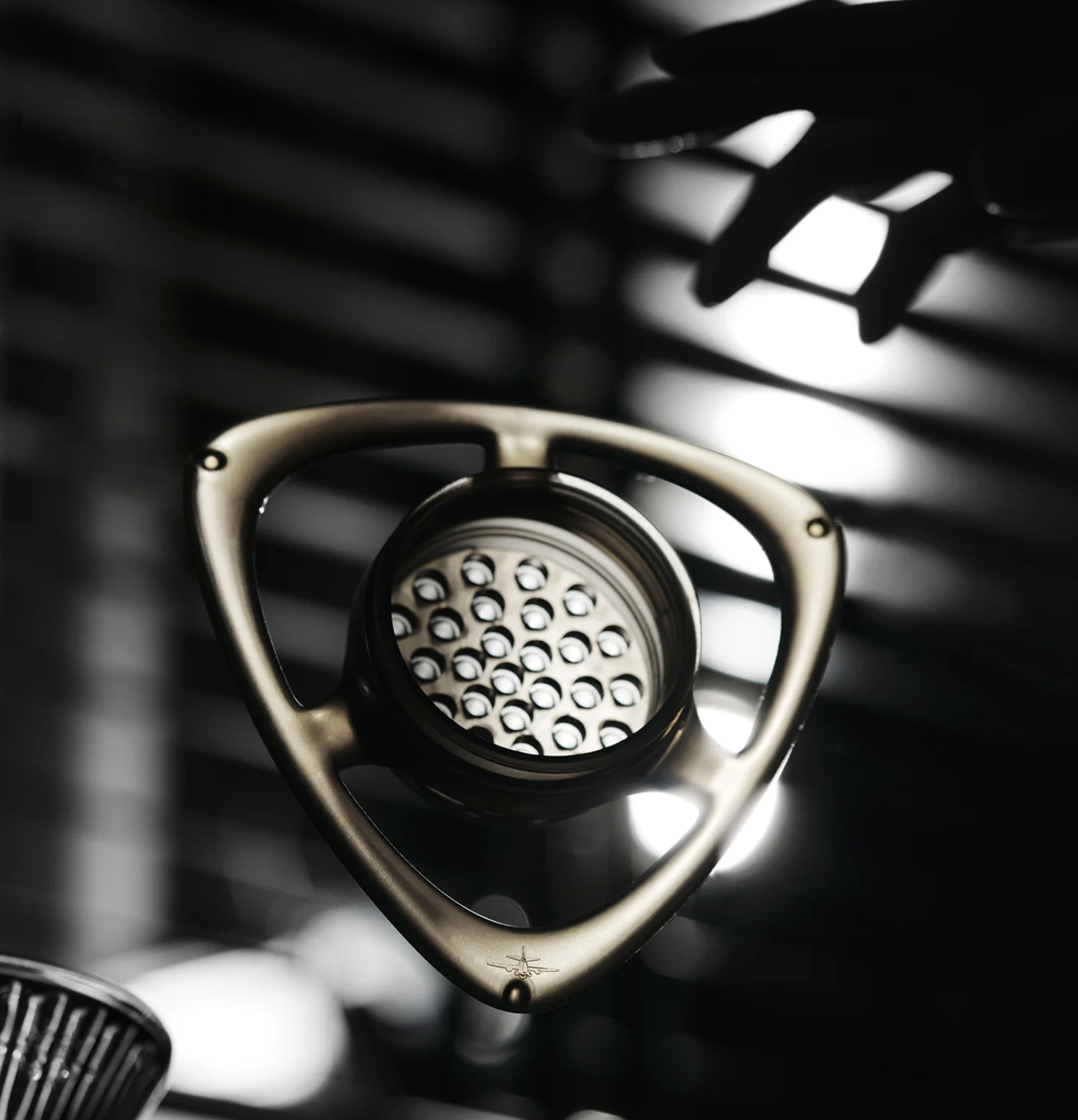 MHW-3BOMBER Rain Pour Over